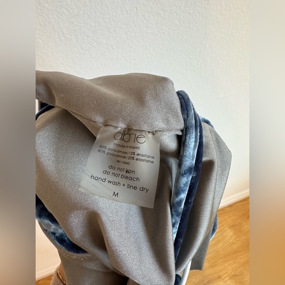 STUNNING velvet blue swimsuit - Picture 6 of 6